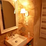 L Elegant Medieval